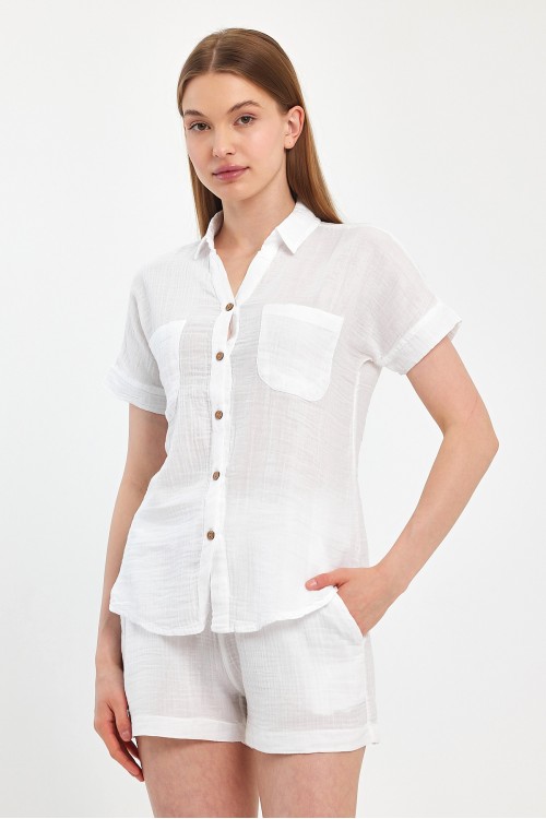 Kadın Müslin Yakalı Kısa Kol Çift Cepli Beyaz Gömlek