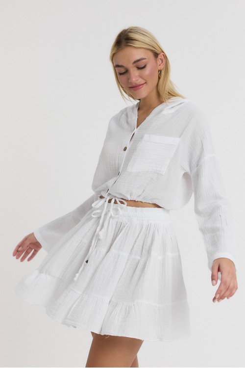 BEYAZ MÜSLİN KAPÜŞONLU DÜĞMELİ UZUN KOL CROP- 1160 BEYAZ MÜSLİN KAPÜŞONLU DÜĞMELİ UZUN KOL CROP- 1160